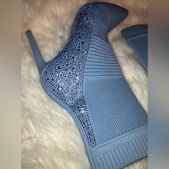 Steve Madden Maxwelle Ankle Boot Baby Blue NWOT - Picture 5 of 11